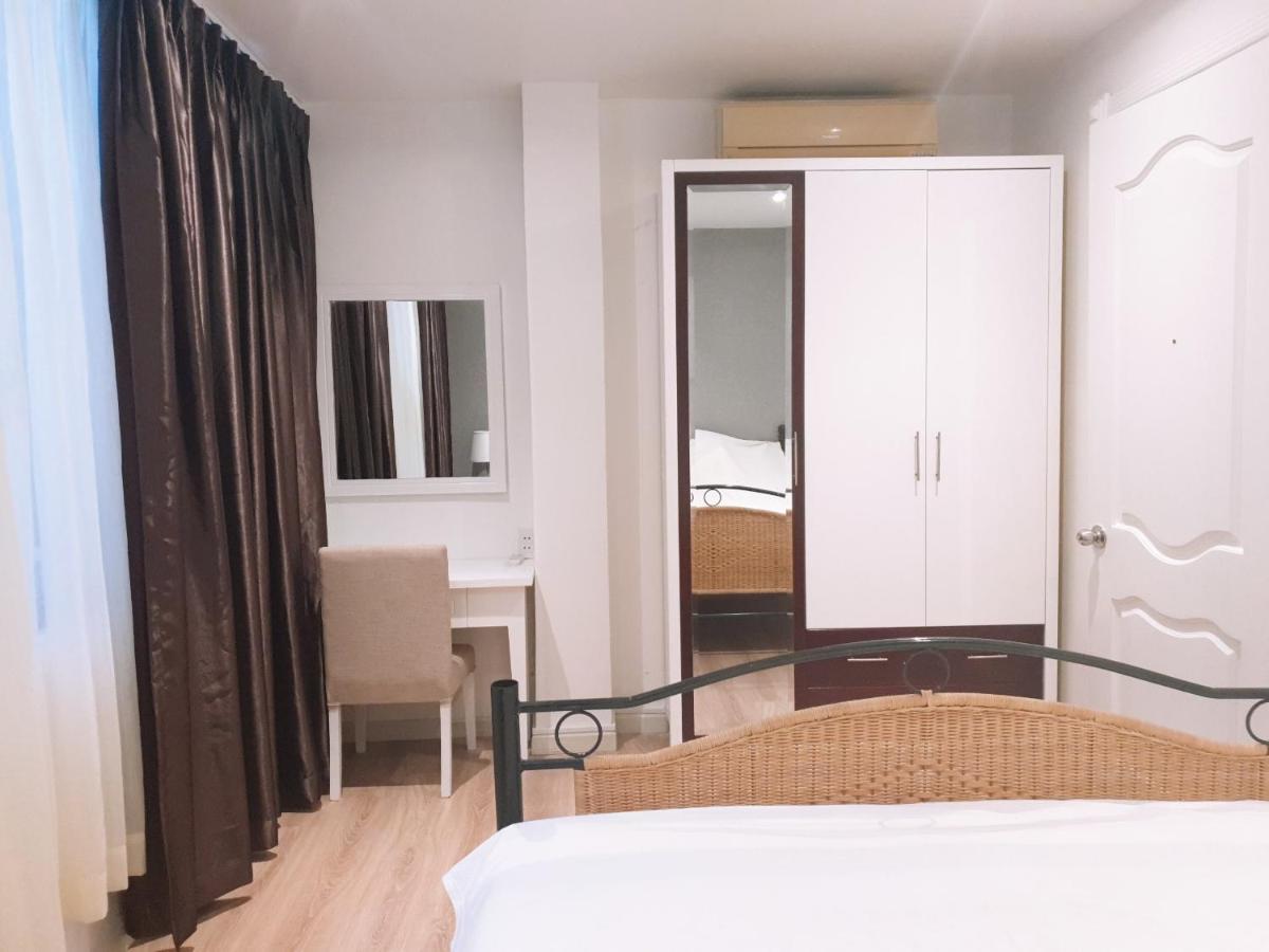 Xuan Huong Khách sạn hẻo lánh *
