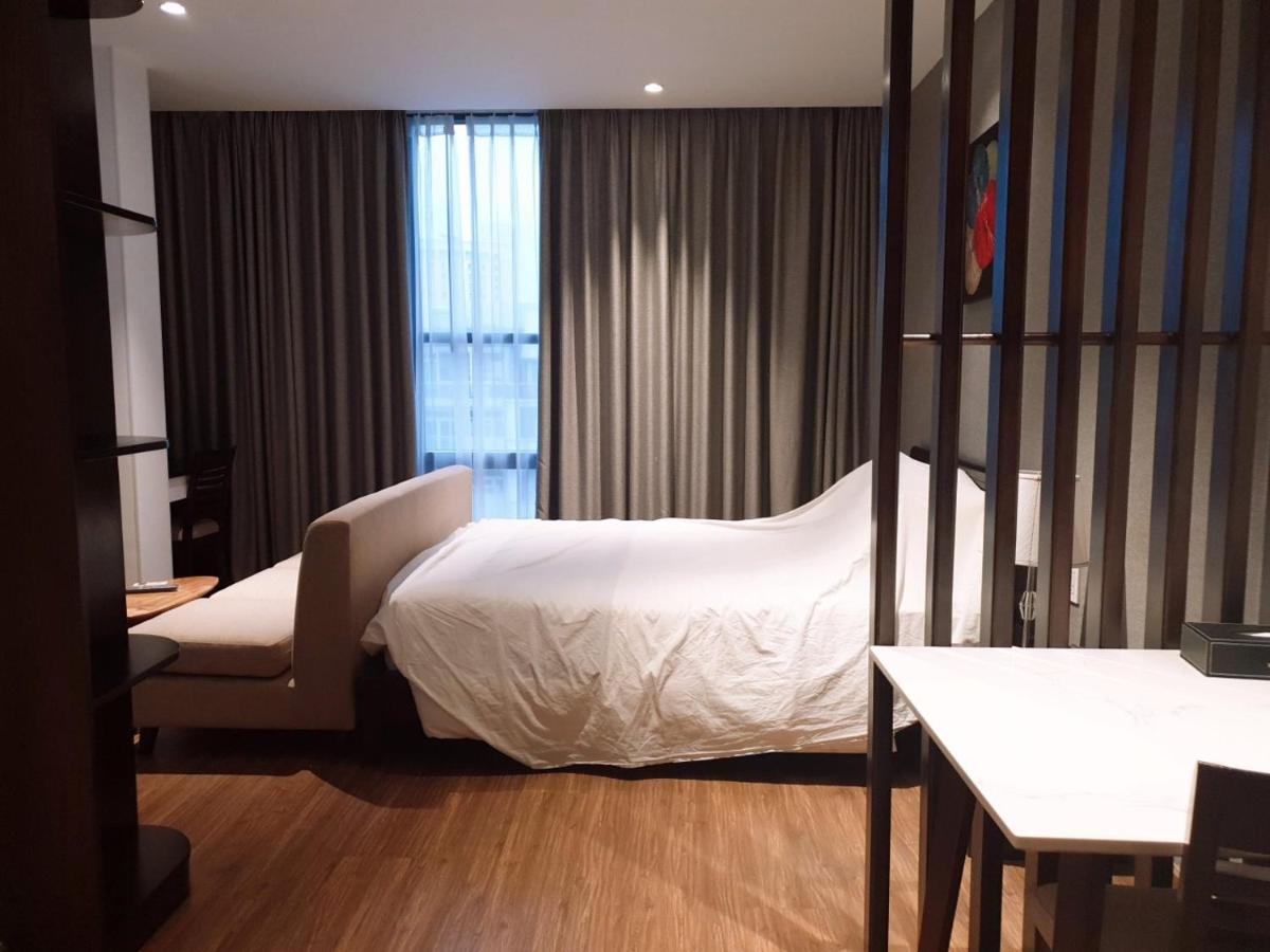 Khách sạn hẻo lánh Xuan Huong *